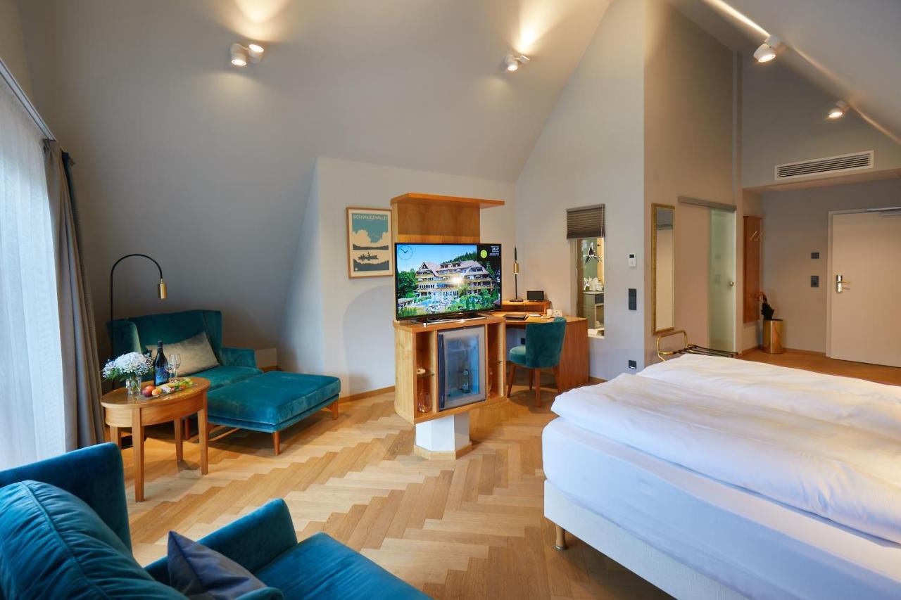Erfurths Bergfried Ferien & Wellnesshotel Hinterzarten Buitenkant foto