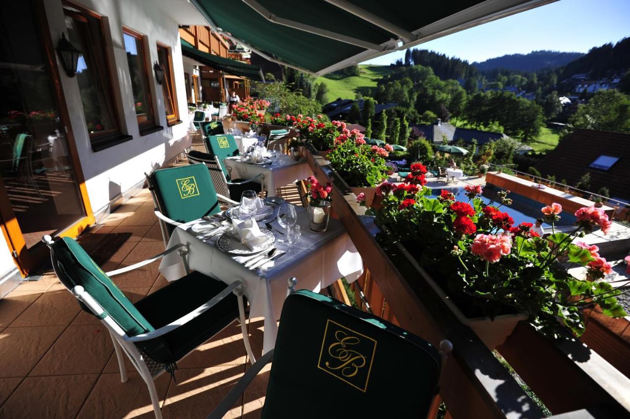 Erfurths Bergfried Ferien & Wellnesshotel Hinterzarten Buitenkant foto