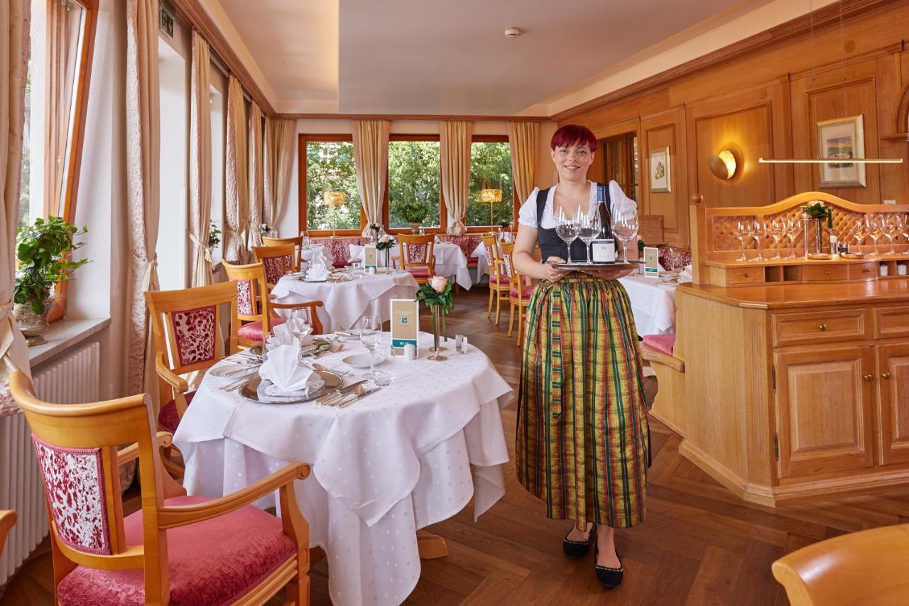 Erfurths Bergfried Ferien & Wellnesshotel Hinterzarten Buitenkant foto